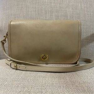 VINTAGE COACH Pocket Purse Crossbody Bag